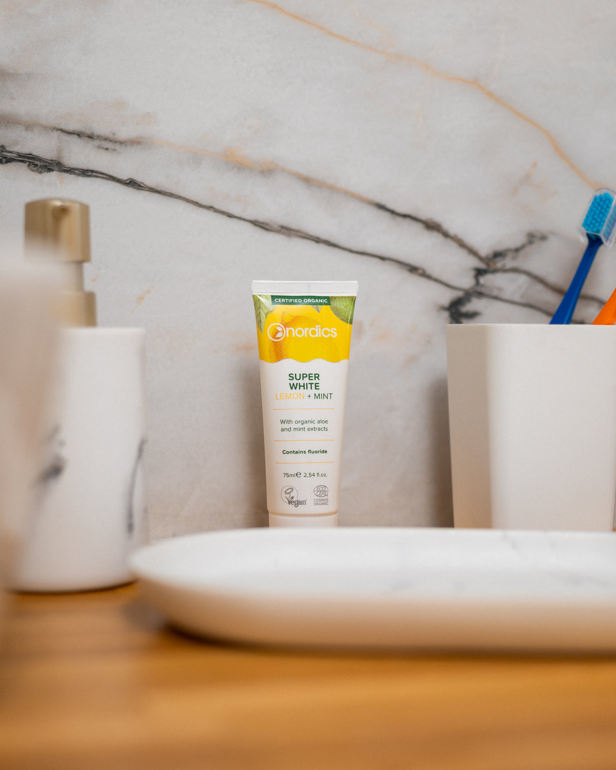 Organic Super White Toothpaste - Lemon + Mint